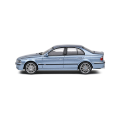 Solido 1:43 S4310503 2020 BMW M5 (E39), silberblau met. -...